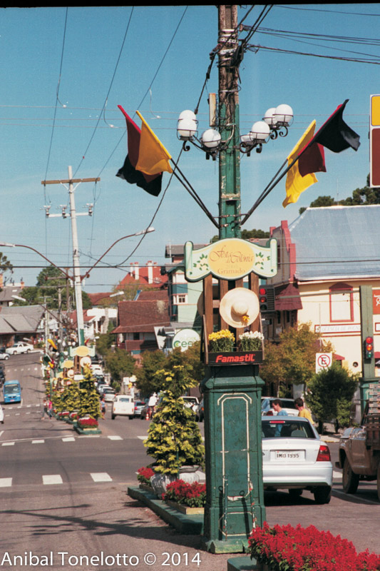 883-09A.jpg